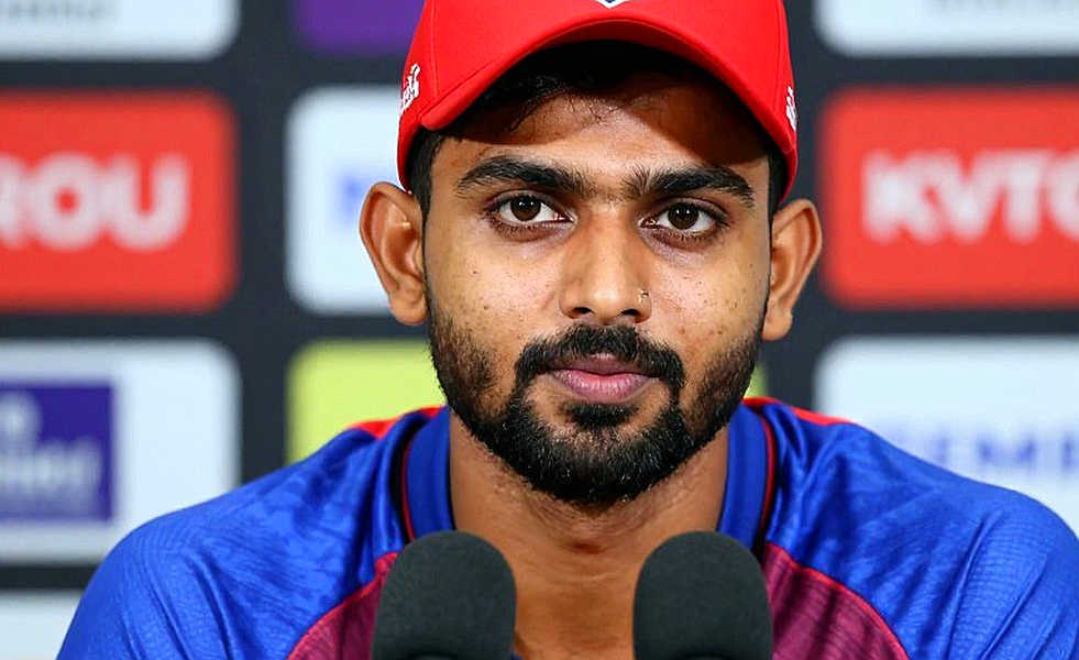 চার বছরের বিরতি, এক মাসের প্রস্তুতি: ভুবনেশ্বরের ফেরা যে প্রশ্নটা কেউ জিজ্ঞেস করছে না চার বছরের বিরতি, এক মাসের প্রস্তুতি: ভুবনেশ্বরের ফেরা যে প্রশ্নটা কেউ জিজ্ঞেস করছে না