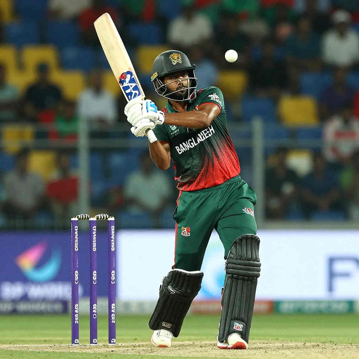 চার নম্বর টি-টোয়েন্টির পর গাভাস্কারের ‘দায়িত্ব’ প্রশ্ন: যে ফাঁকটা স্কোরকার্ড পূরণ করে না