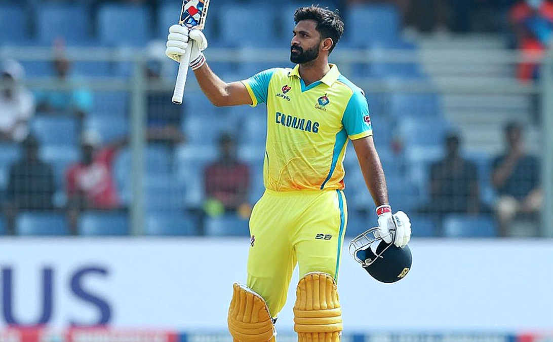 যে ইনিংসের ফরম্যাট লেখা নেই: সালমান আলি আঘার ১০৭ রান আর ঘরোয়া ক্রিকেটের দাম যে ইনিংসের ফরম্যাট লেখা নেই: সালমান আলি আঘার ১০৭ রান আর ঘরোয়া ক্রিকেটের দাম