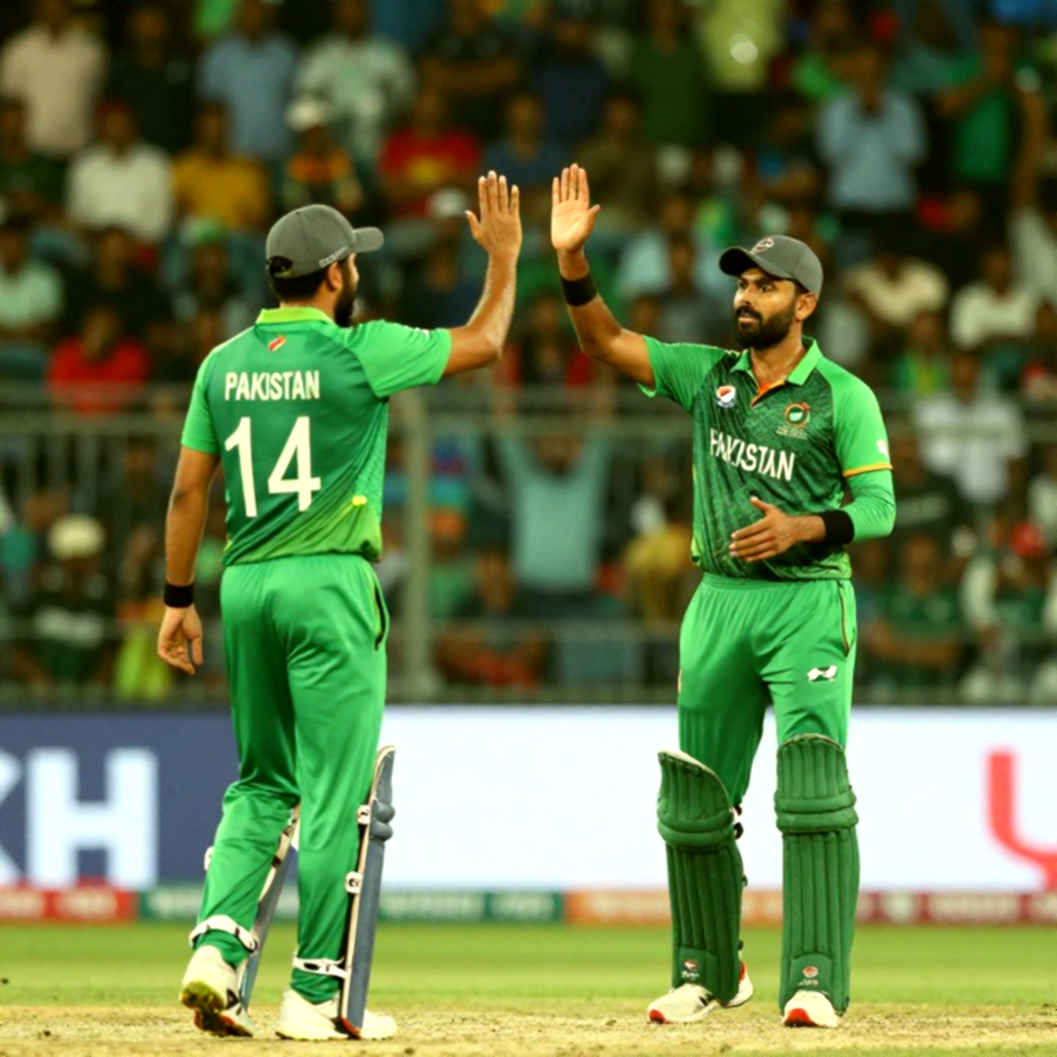 মাঝের ওভারের ফাঁদ: কেন এশিয়ার স্পিন-ভরসা টুর্নামেন্টের নকআউটে ভেঙে পড়ে মাঝের ওভারের ফাঁদ: কেন এশিয়ার স্পিন-ভরসা টুর্নামেন্টের নকআউটে ভেঙে পড়ে