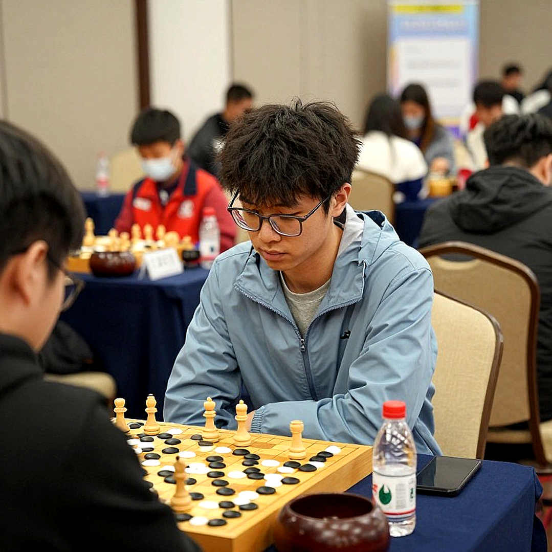 ষাট মিনিটের নাজডর্ফ আর ‘এফআইডিই সাধারণ সভা’ শিরোনাম: যেখানে খবরের দরজা ভুল তালায় বন্ধ