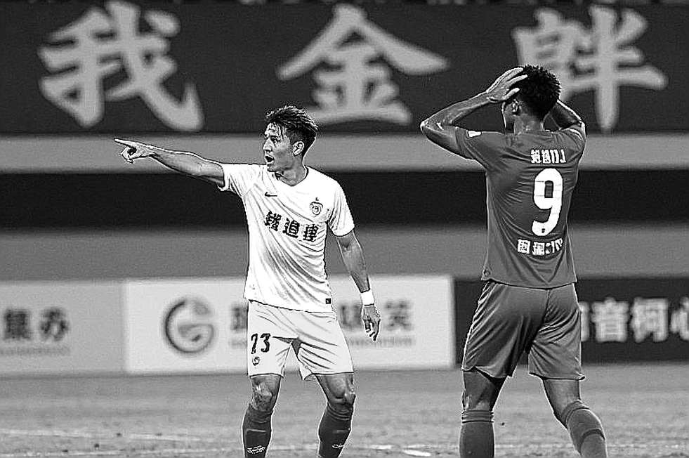 চার গোল, চার অ্যাসিস্ট: আল-কাদসিয়ার ডান-ব্যাক নিয়ে যে সংখ্যাটা ইংরেজ লিগের গল্পের চেয়ে বড়