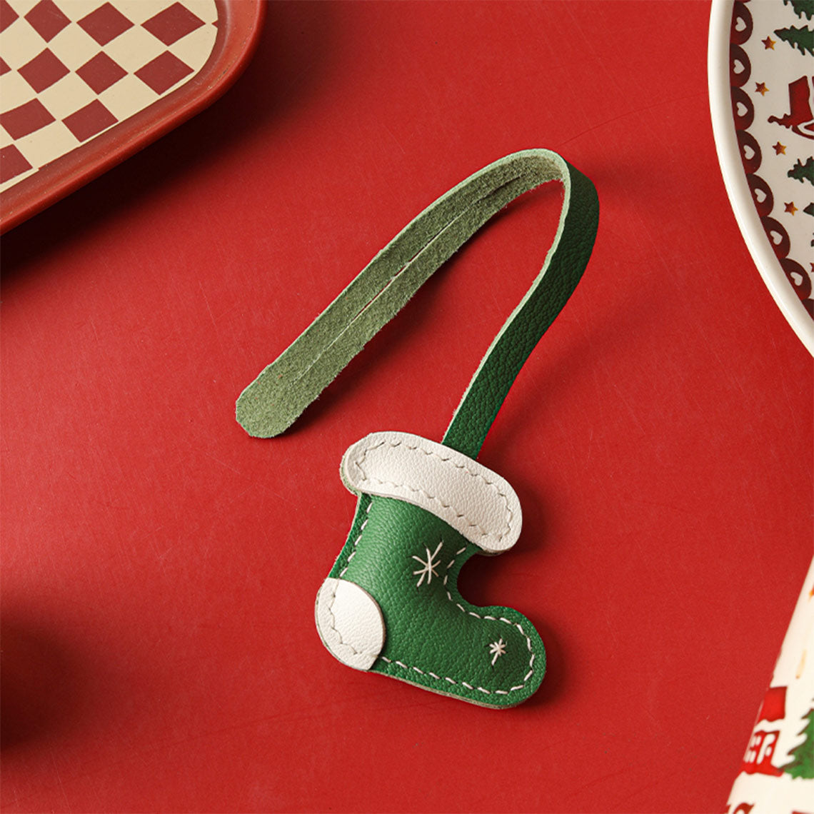 G8activist® Leather Christmas Sock Keychain DIY Kit - Image 5