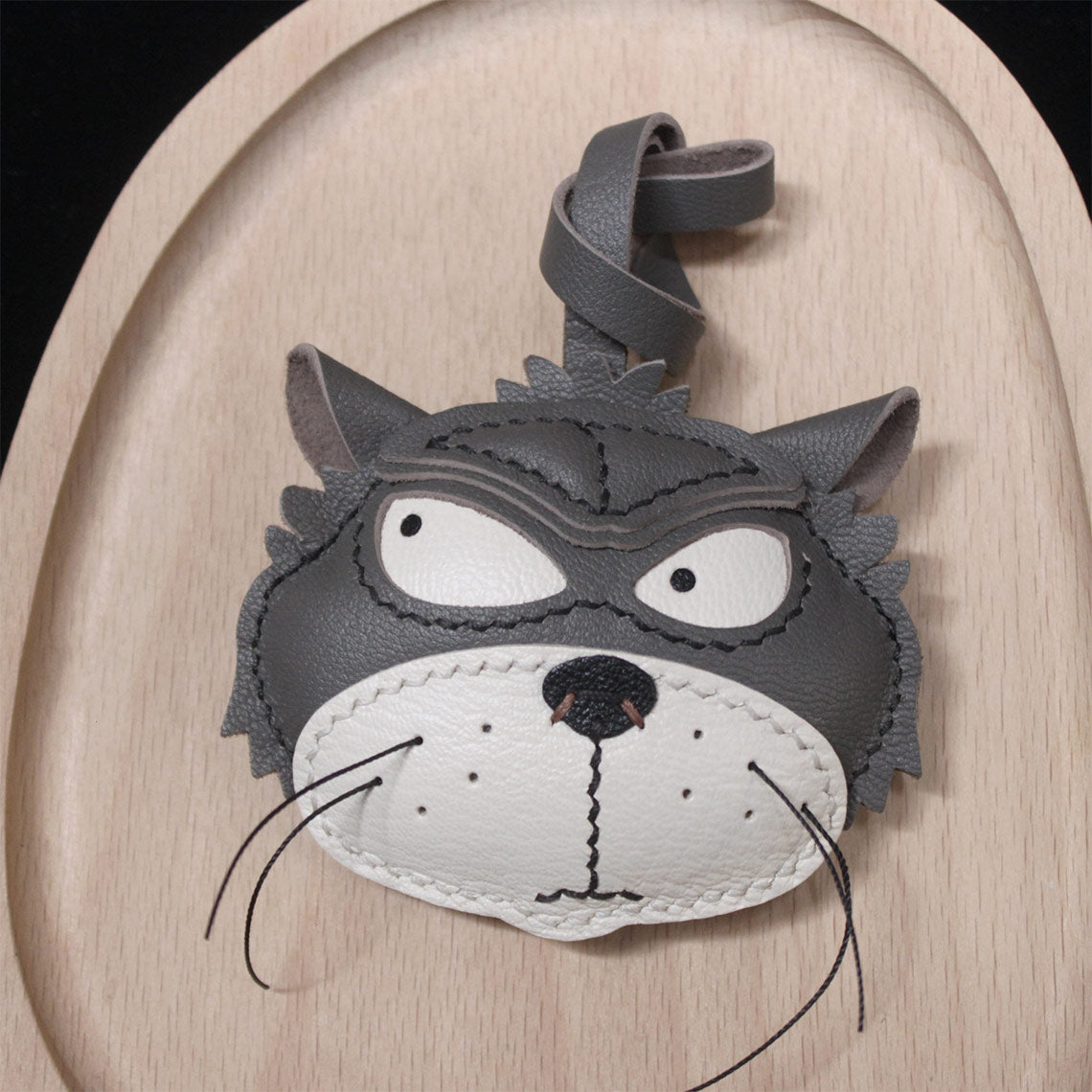 G8activist® Leather Fun Cat Keychain DIY Kit - Image 2