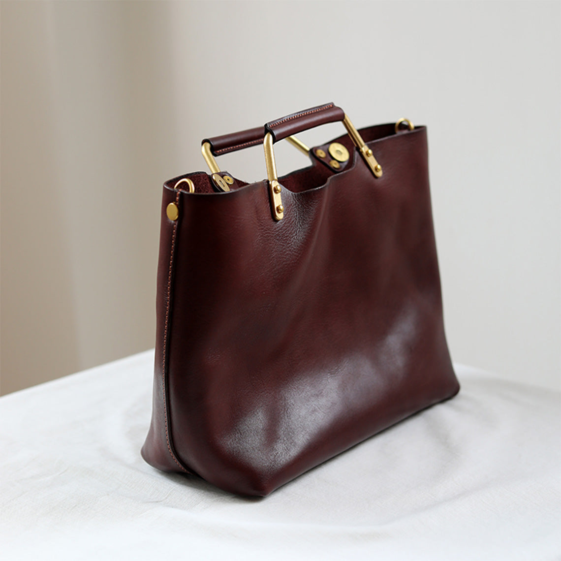 Vegetable Tanned Leather Vintage Tote Handbag - Image 4