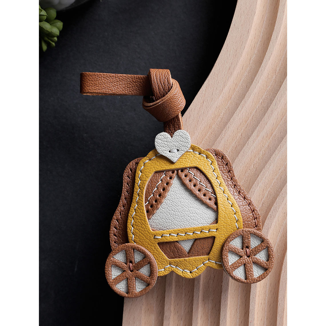 G8activist® Sheep Leather Pumpkin Carriage Bag Charm DIY Kit - Image 6